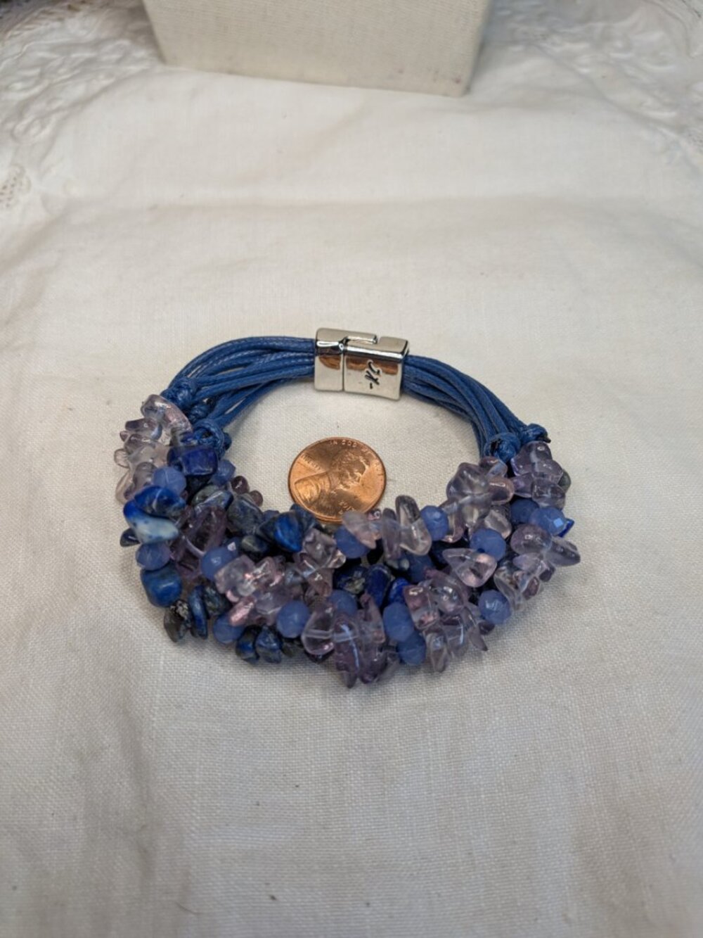 Kenneth Cole Blue Stone & Glass Chip Bracelet – Silver Clasp
